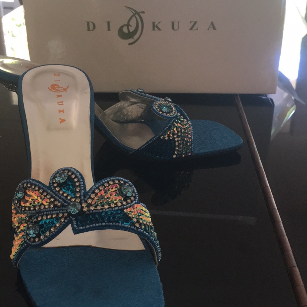 Women’s size 7 slip on heels aqua